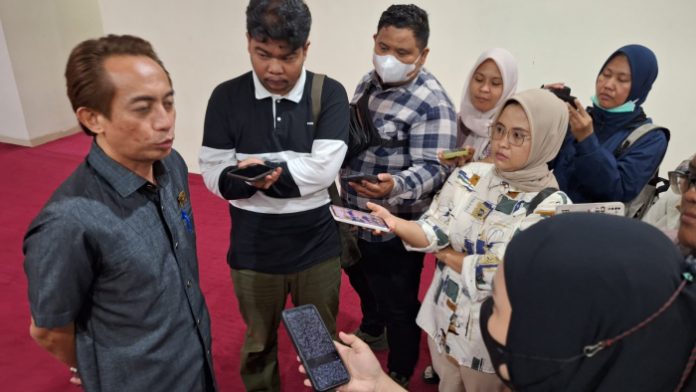 Minta PT BKU dan PT BSU Tetap Akur, Rustam: Kalau Masih Ribut Saya Ambil Tindakan Tegas!