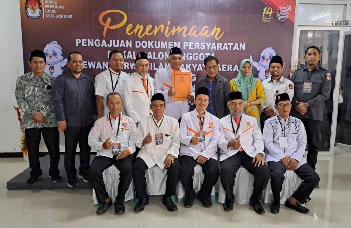 PKS Daftarkan 25 Bacaleg ke KPU Bontang, Serentak Nasional di Hari Kedelapan Jam 8