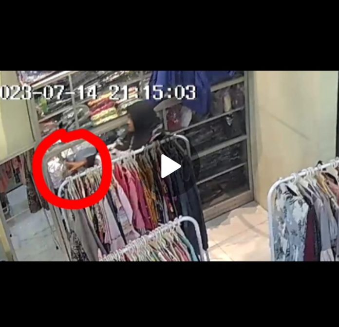 Tertangkap CCTV Curi Jilbab, Pemilik Toko Minta Itikad Baik