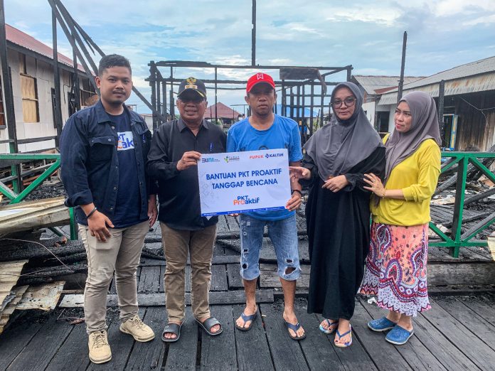 PKT Proaktif Salurkan Bantuan Perbaikan Rumah Bagi Korban Kebakaran Bontang Kuala