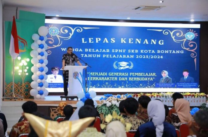 Lepas Kenang Warga Belajar SPNF SKB, Wali Kota Apresiasi Perjuangan Peserta