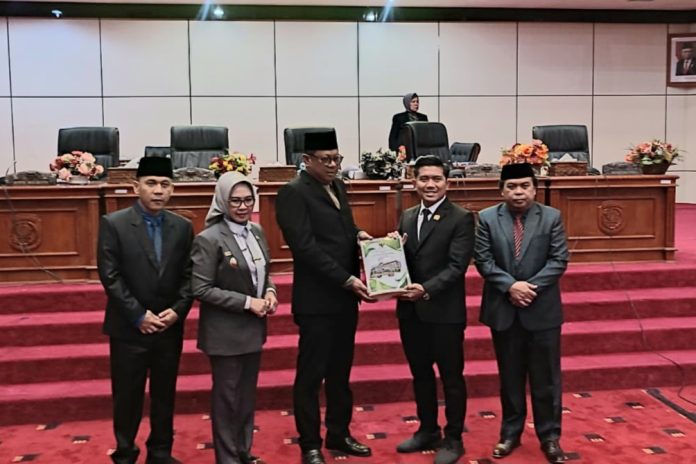 Wali Kota Sampaikan Pertanggungjawaban Pelaksanaan APBD Kota Bontang Tahun Anggaran 2023