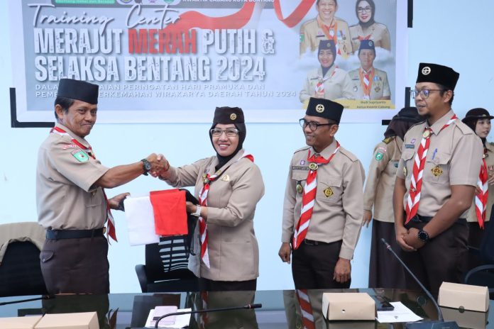 HUT Pramuka ke-63, Dispoparekraf Gelar Training Center Merajut Merah Putih