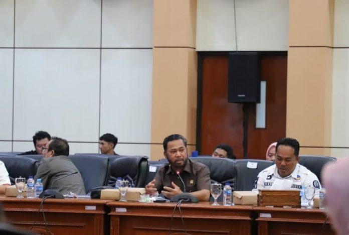 Amir Tosina Minta Longsoran di Jalan Soekarno Hatta Disempurnakan