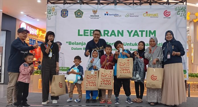 Baznas Bontang Belanja Bersama 200 Anak Yatim di Bontang Citi Mall