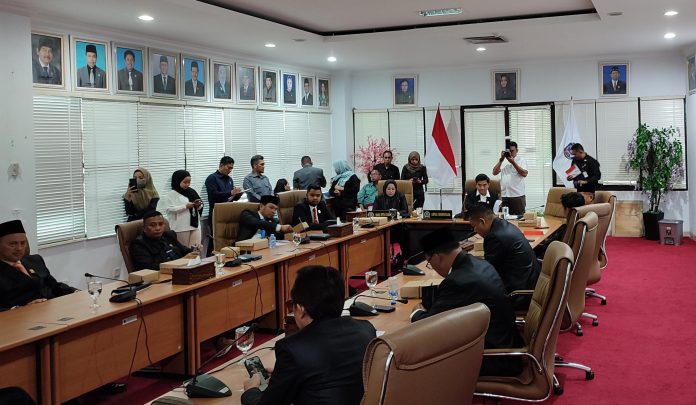 Anggota DPRD Periode 2024 - 2029 Gelar Rapat Paripurna Pertama