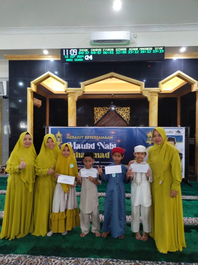 Peringatan Maulid Nabi, Majelis Ta'lim Muslimah Fathul Khoir Gelar Lomba Asmaul Husna hingga Pildacil