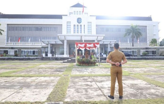 Apel Gabungan, Pjs Wali Kota Bontang Tegaskan ASN Harus Netral Jelang Pilkada 2024