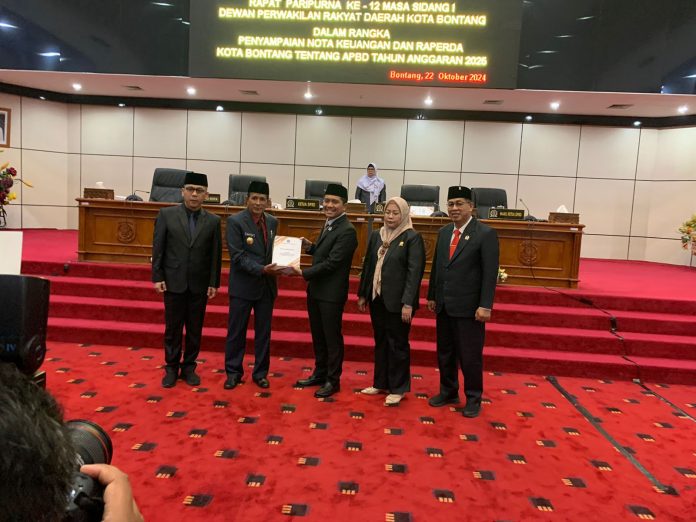 DPRD Bontang Gelar Rapat Paripurna ke-12, Agenda Penyampaian Nota Keuangan dan Raperda APBD 2025