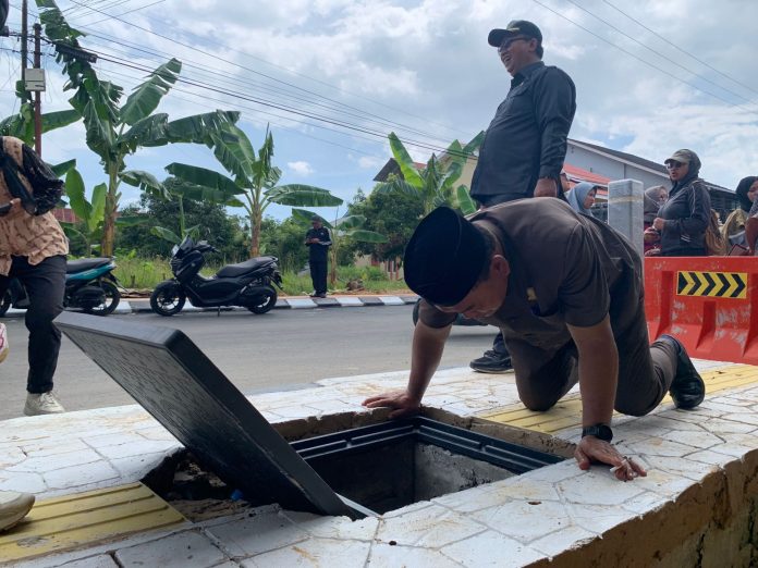 Banyak Kritikan, Dewan Pertanyakan Kenapa Proyek di Jalan P Suryanata Dimulai Bulan 6