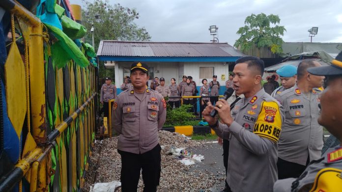 Polres Bontang Tindak Aksi Massa di Sanga Sanga Sesuai SOP dan Undang Undang