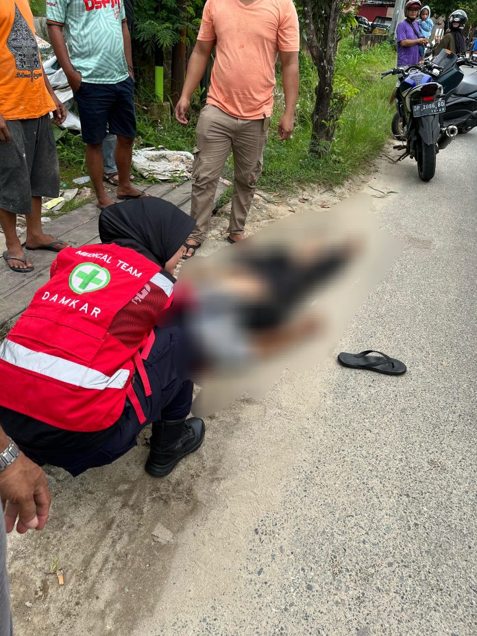 Diduga Kecelakaan Tunggal, Pemotor di Jalan Pattimura Meninggal Dunia