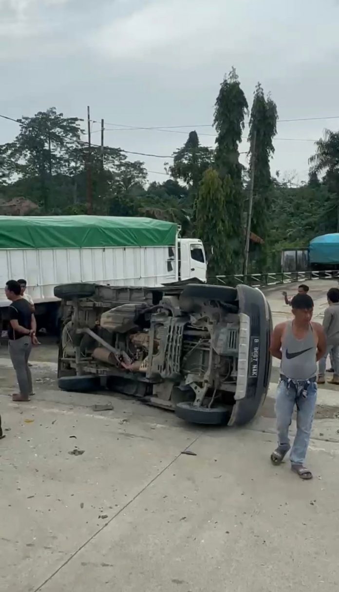 Tabrakan Beruntun di Depan SPBU Kilo 8, Diduga Sopir Hilang Kendali