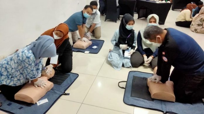 Perawat dan Bidan Wajib Ikuti Pelatihan BTCLS