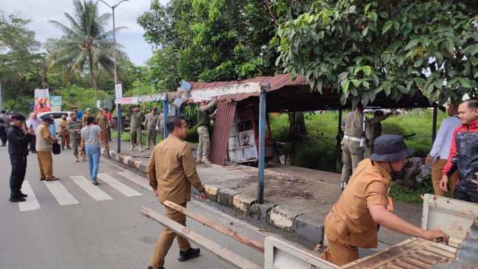 Halte Tak Terpakai di Depan BSD Akhirnya Dibongkar