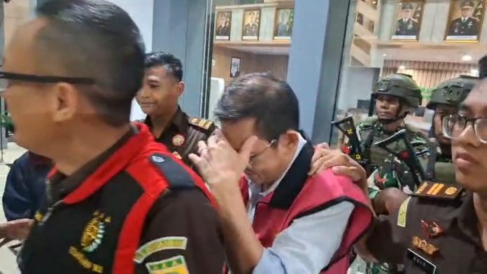 63dc7926-a7a8-4348-9c4e-af61d69c1178