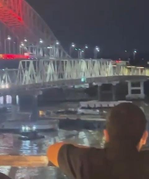 f6ecc454-ad9b-4368-a8f9-fbdb57c68dd2