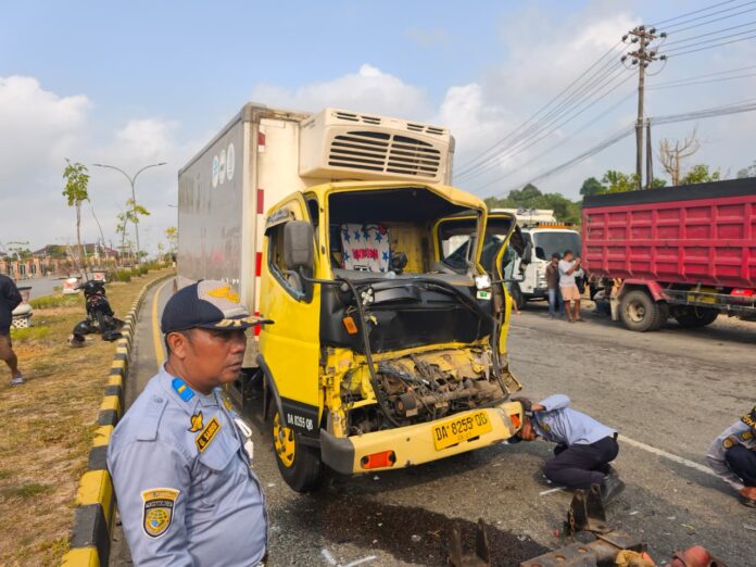 Antrean Kendaraan Menuju SPBU Picu Kecelakaan Beruntun di PPU